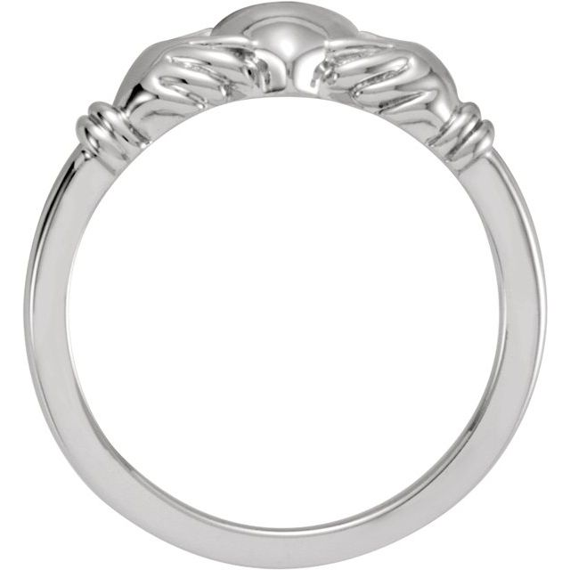 Детски пръстен Claddagh — продуктов кадър